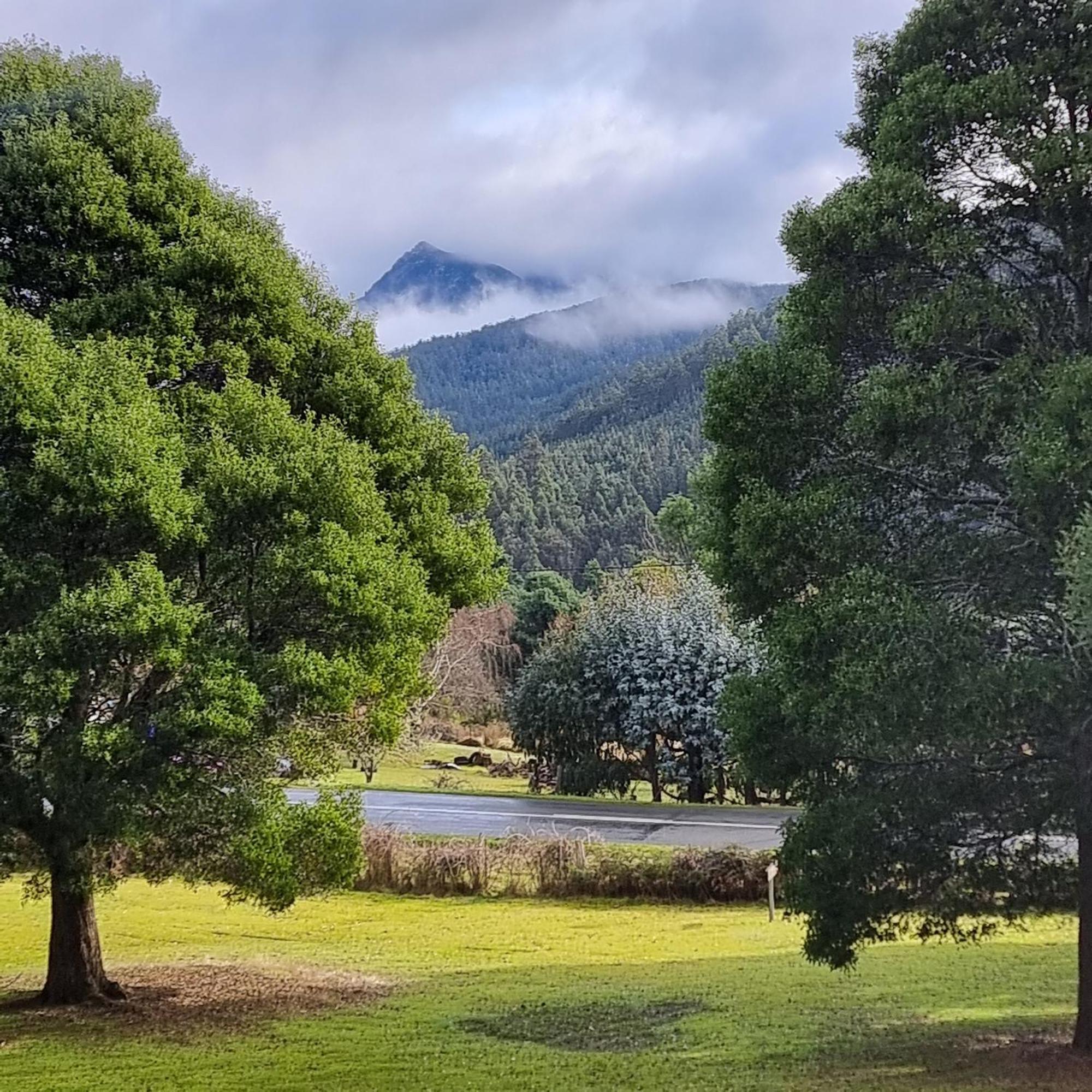 Russell Falls Holiday Cottages National Park Eksteriør bilde